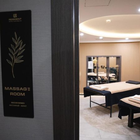 Resident Hotel Kazybek Bi Alma-Ata Exteriör bild
