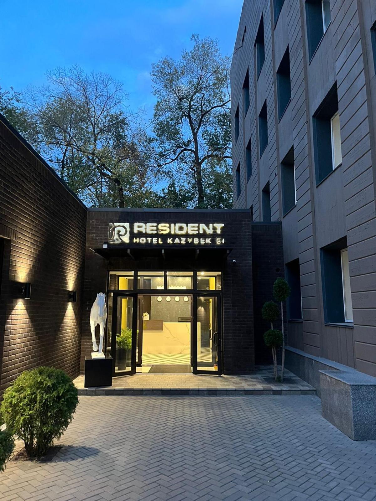 Resident Hotel Kazybek Bi Alma-Ata Exteriör bild